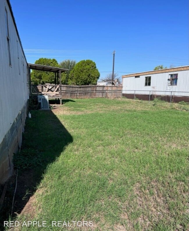 Building Photo - 3 br, 2 bath House - 601 Chapel Hill Rd