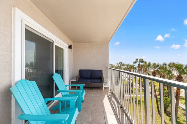 Building Photo - 8743 Thomas Dr