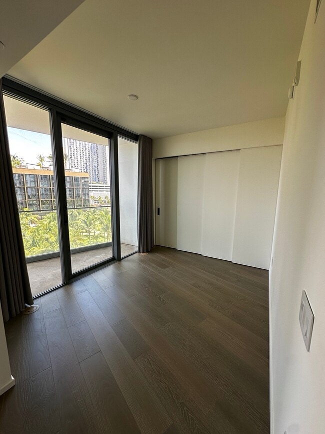 Building Photo - 1000 Auahi St