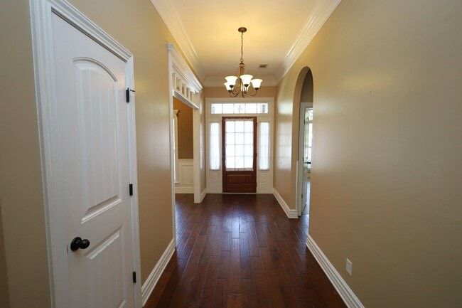 Building Photo - 4338 Kenilworth Cir