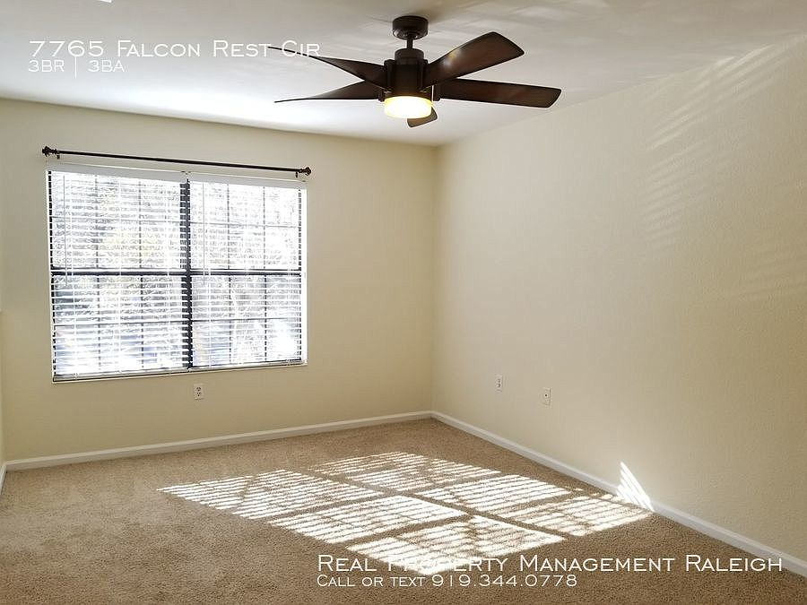 Building Photo - Room in Townhome on Falcon Rest Cir