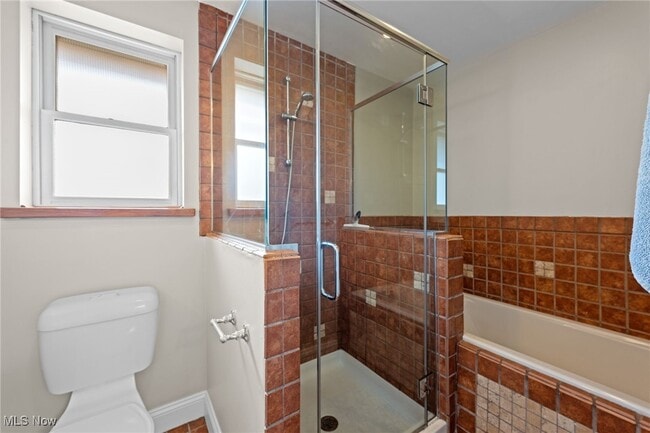 Building Photo - 1453 W 52nd St