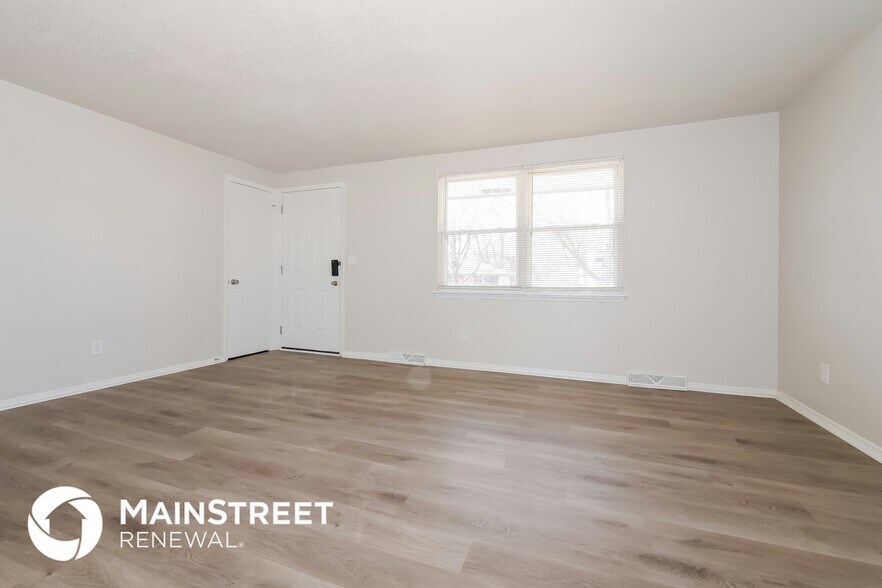 Building Photo - 1045 Lindenwood Ln