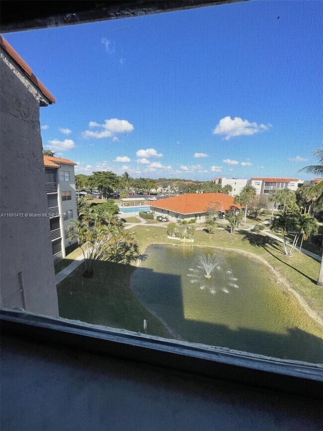 Building Photo - 1810 SW 81st Ave