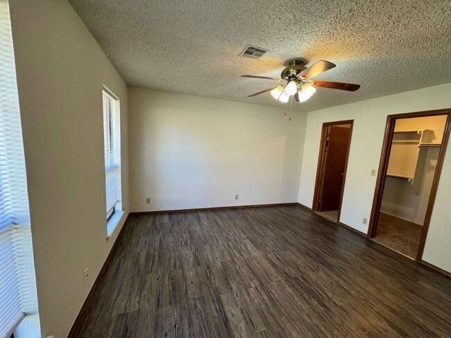 Building Photo - 3 bed 2 bath in Norman, West side, close to everything! cute and clean ready for move in!