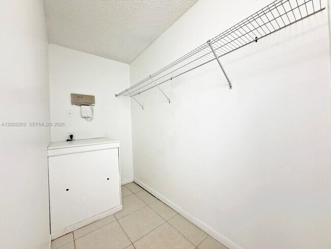 Building Photo - 251 SW 134th Way