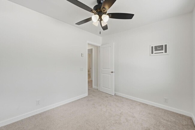 Building Photo - 709 Copper Dr