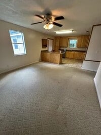 Building Photo - 641 Monnie St