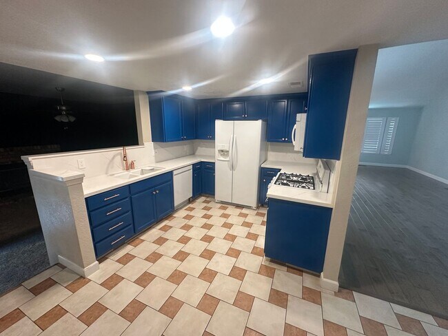 Building Photo - 1709 Badger Way