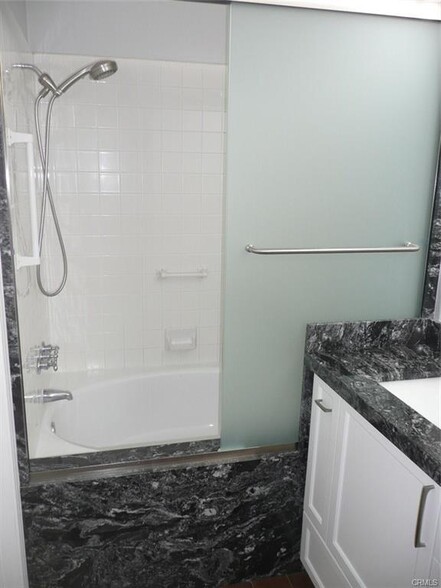 Building Photo - 2630 Dunstan Dr