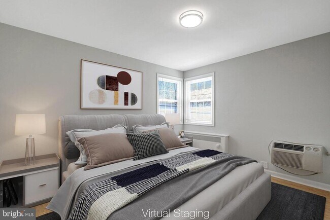 Building Photo - 206 N Trenton St