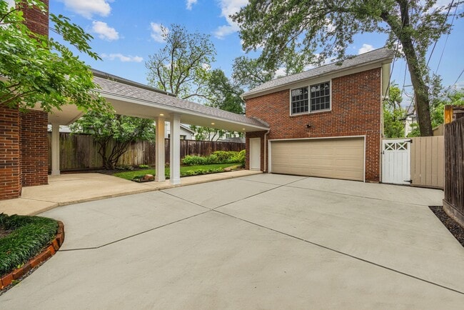 Building Photo - 3216 Rice Boulevard