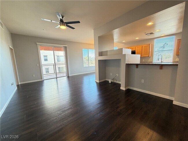 Building Photo - 23 E Agate Ave