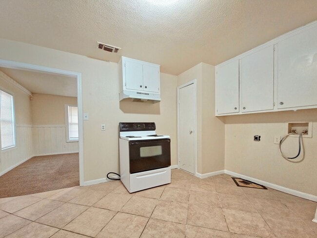 Building Photo - Cozy 2 Bed 1 Bath In Northeast Lubbock