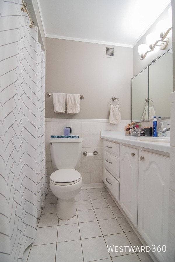 Building Photo - 1636 N Wells-2807