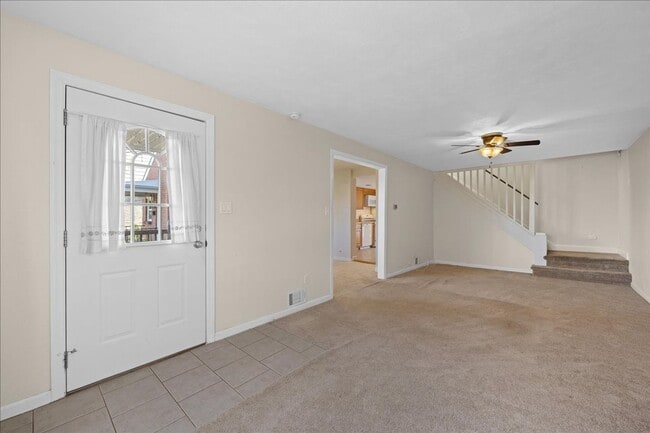 Building Photo - **Charming 2-Bedroom House with Modern Amenities in Beechview**