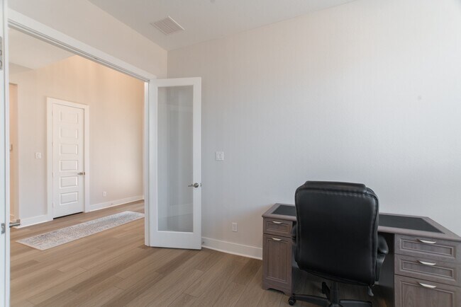 Building Photo - 8030 Allston Vlg Trl
