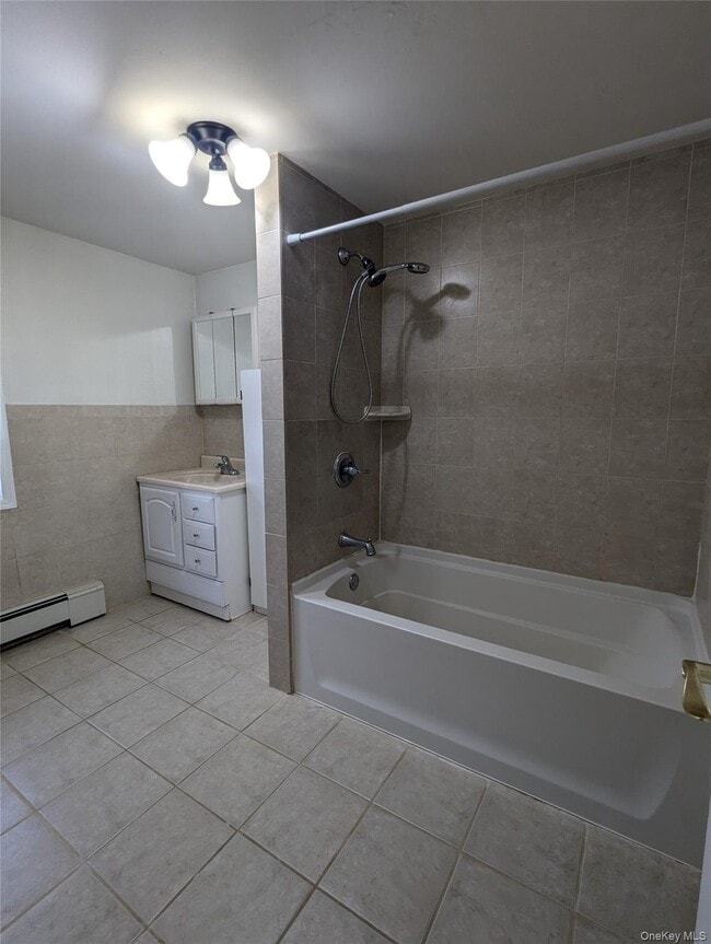 Building Photo - 2937 Davis St