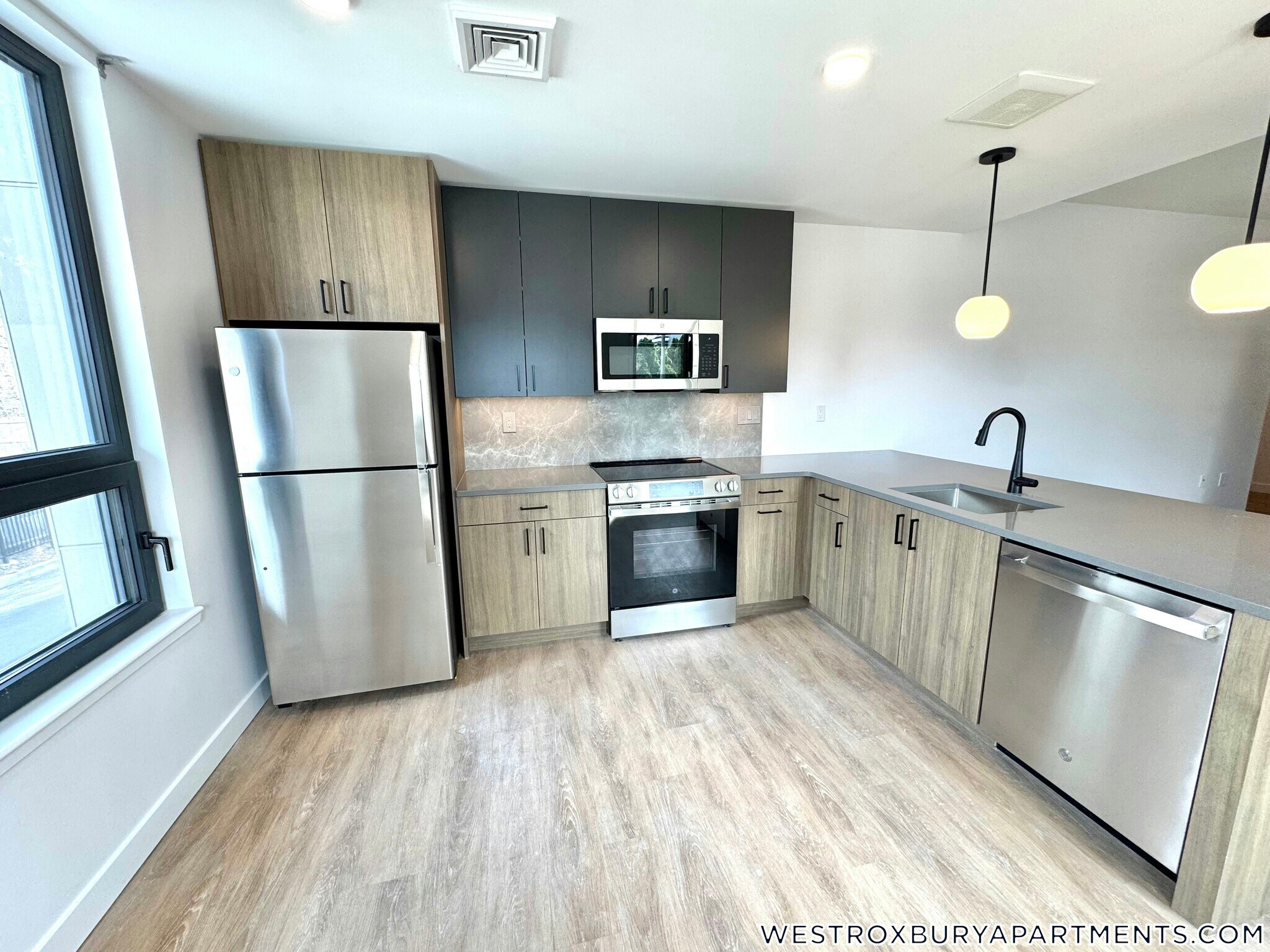 Building Photo - 199 Gardner St