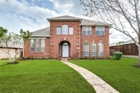 Building Photo - 2904 Woods Dr