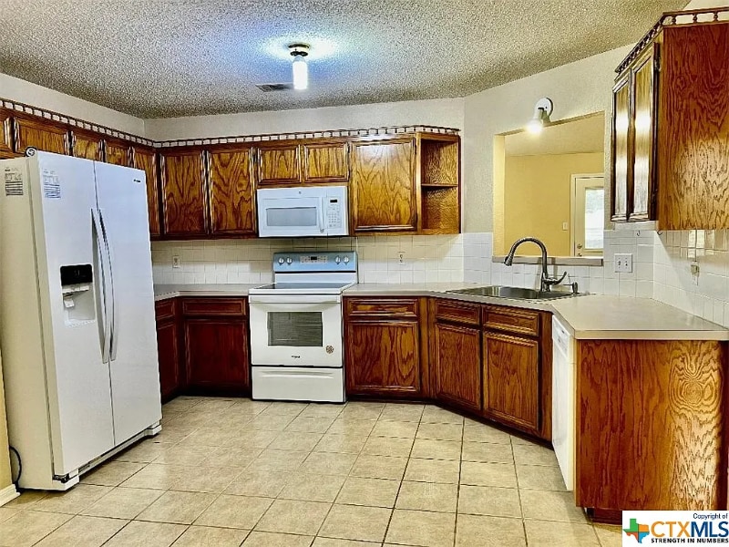 Building Photo - 901 Kelso Dr