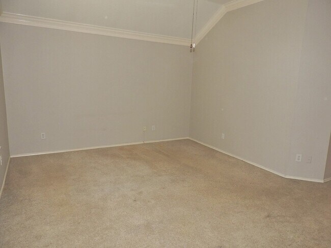 Building Photo - 4427 Wavertree Dr