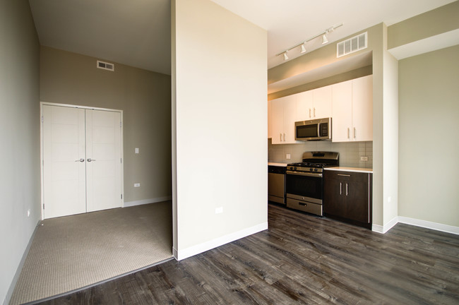 Floorplan - 851 West
