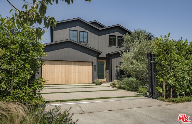 Building Photo - 3764 Mountain View Ave