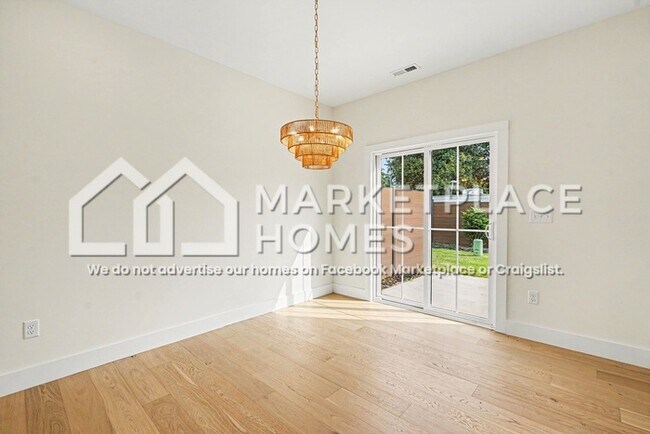 Building Photo - 5 Taverly Dr