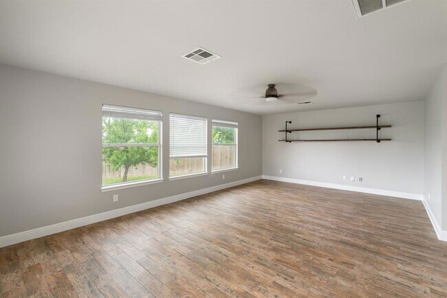 Building Photo - 1501 Van Horn Dr