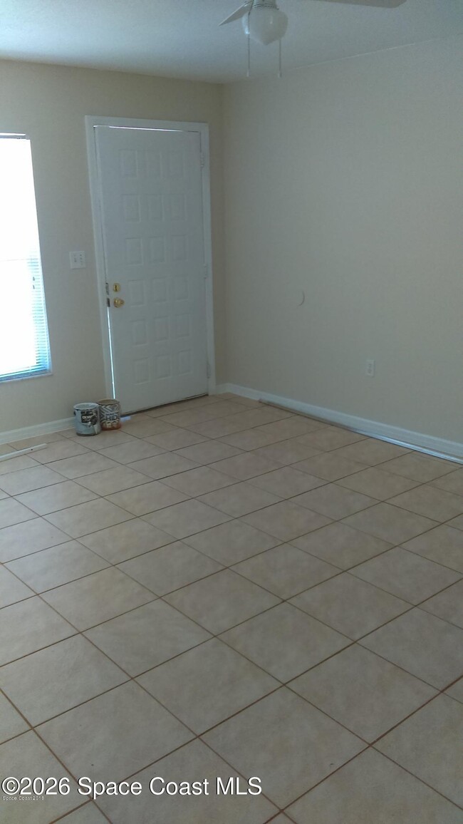Building Photo - 412 Country Ln Dr