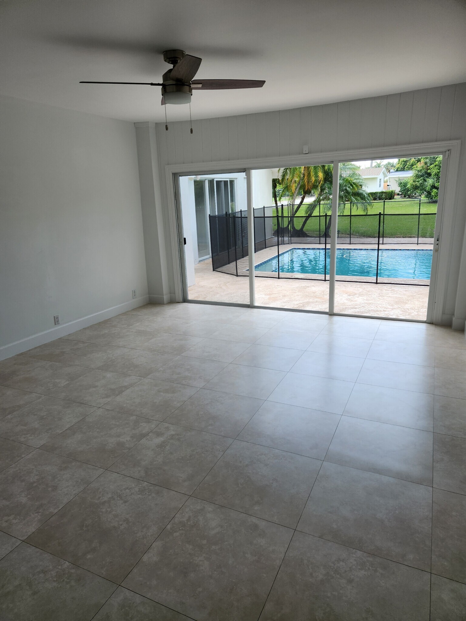 Building Photo - 11455 SW 82nd Ave