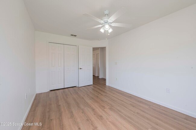 Building Photo - 3701 Titanic Cir