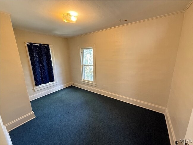 Building Photo - 4 Pleasant St