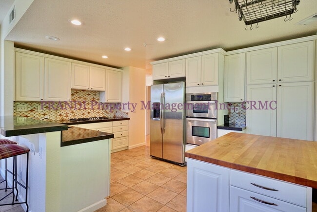 Building Photo - Quality San Rafael Home In Awesome Neighbo...