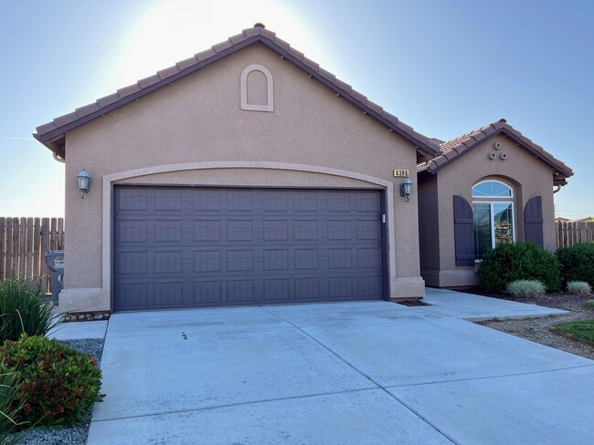 Building Photo - 4396 Wickson Pl
