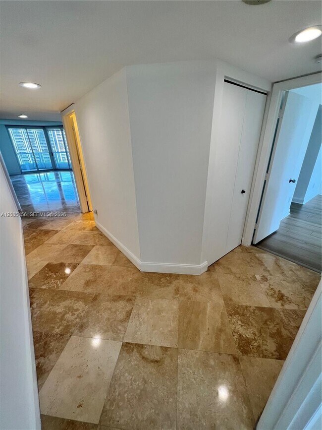 Building Photo - 21055 Yacht Club Dr