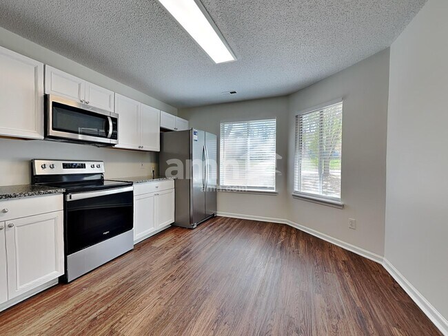 Building Photo - 4415 Hounds Run Dr