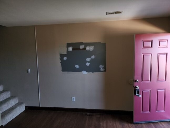 Building Photo - 624 Palisades Dr