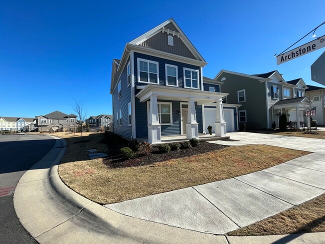Building Photo - 4 Bedroom, 3.5 Bath Condo in Coveted Spenc...