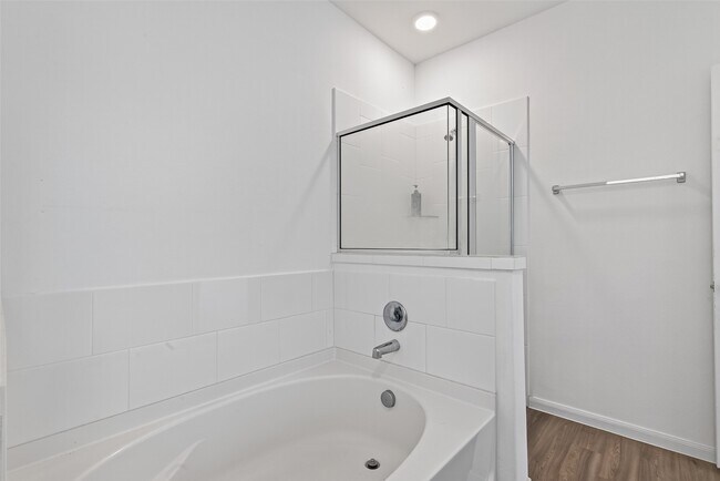 Building Photo - 8111 Star Ter Dr