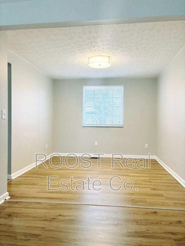 Building Photo - 3044 Arrowsmith Dr