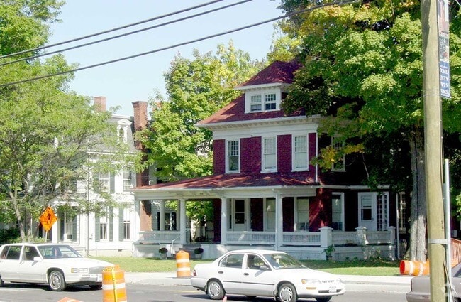 Building Photo - 20 Front St