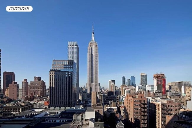 Building Photo - 16 W 40th St