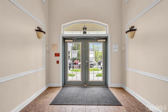 Primary Photo - 548 St Andrews Pl