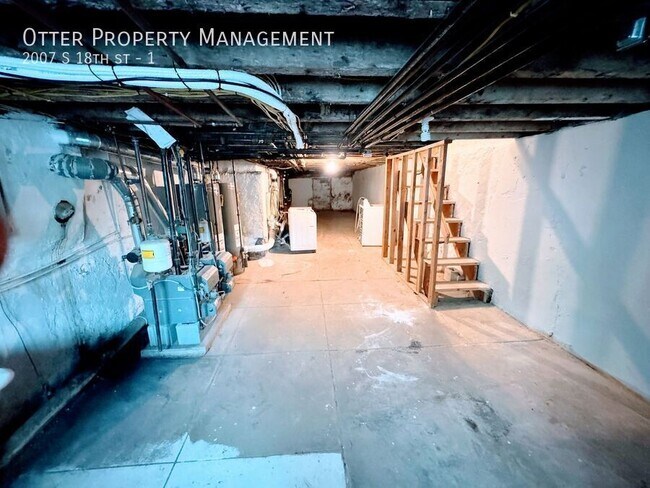 Building Photo - 2007 S 18th St