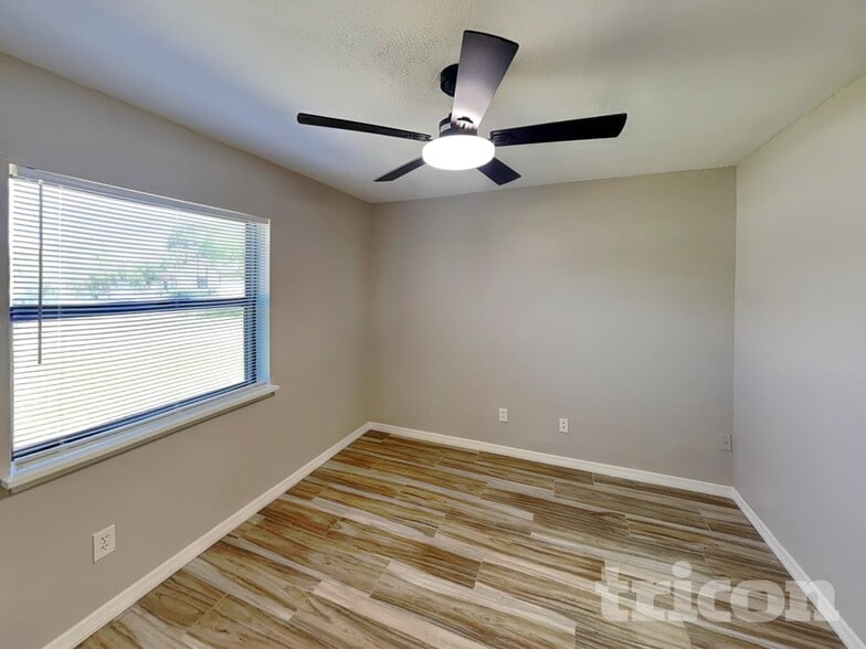 Building Photo - 2813 Whippet Ct