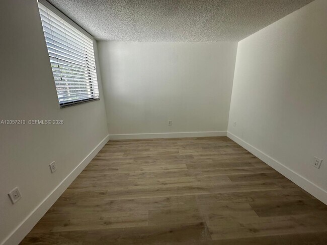 Building Photo - 8000 SW 149th Ave