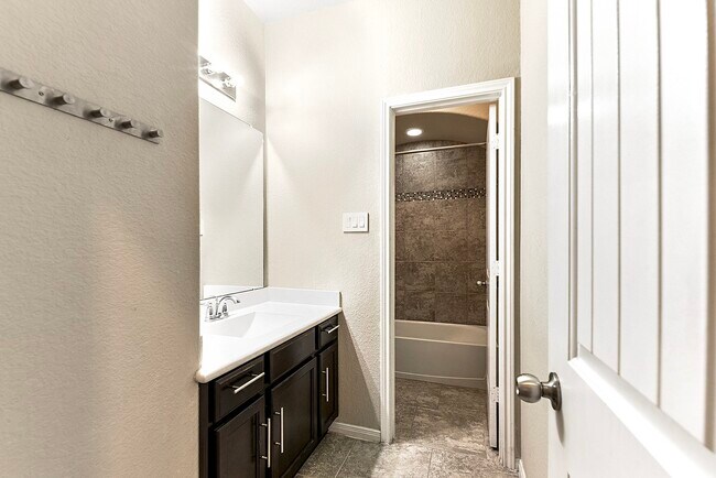 Building Photo - 3414 Boquillas Ct