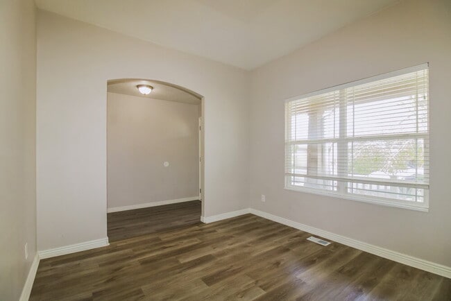 Building Photo - 7548 Mesa Maple Dr